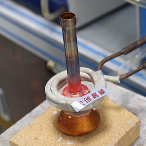 讓你了解感應釬焊采用感應加熱設(shè)備而不是火焰或爐中釬焊的原因